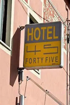 Szálloda Fortyfive Chivasso